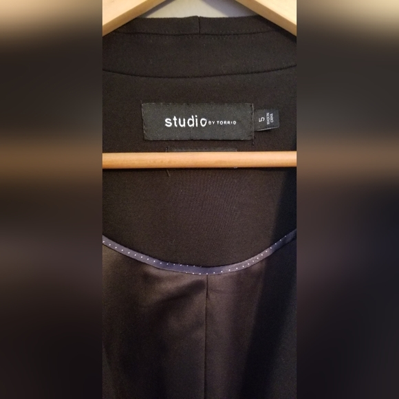 STUDIO LUXE PONTE PEPLUM BLAZER by Torrid - Picture 4 of 8